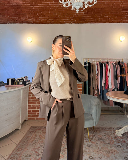 Tailleur in tessuto fluido