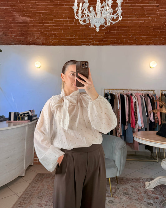 Camicia a pois con fiocco