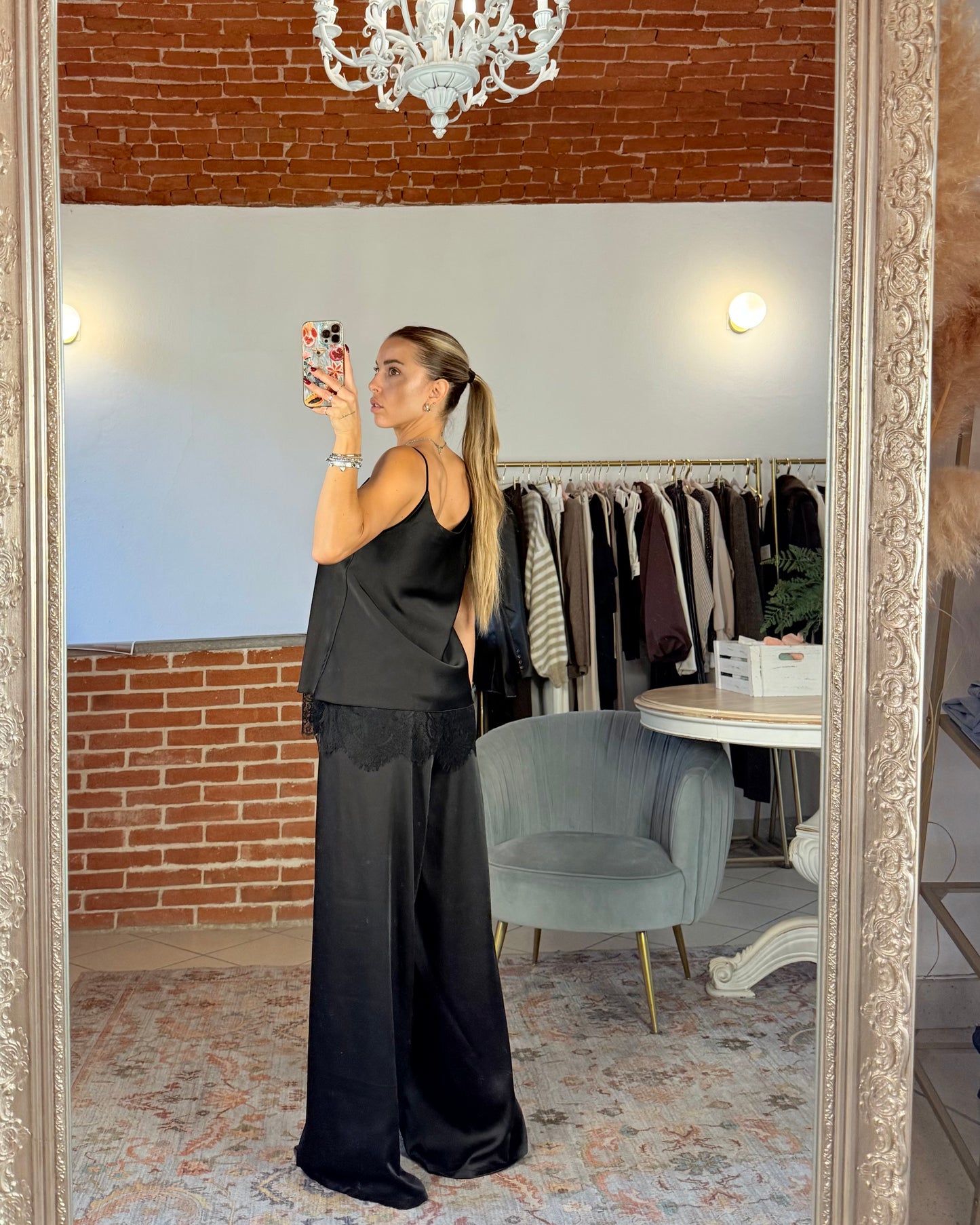 Canotta in raso e pizzo