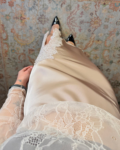 Longuette in raso e pizzo