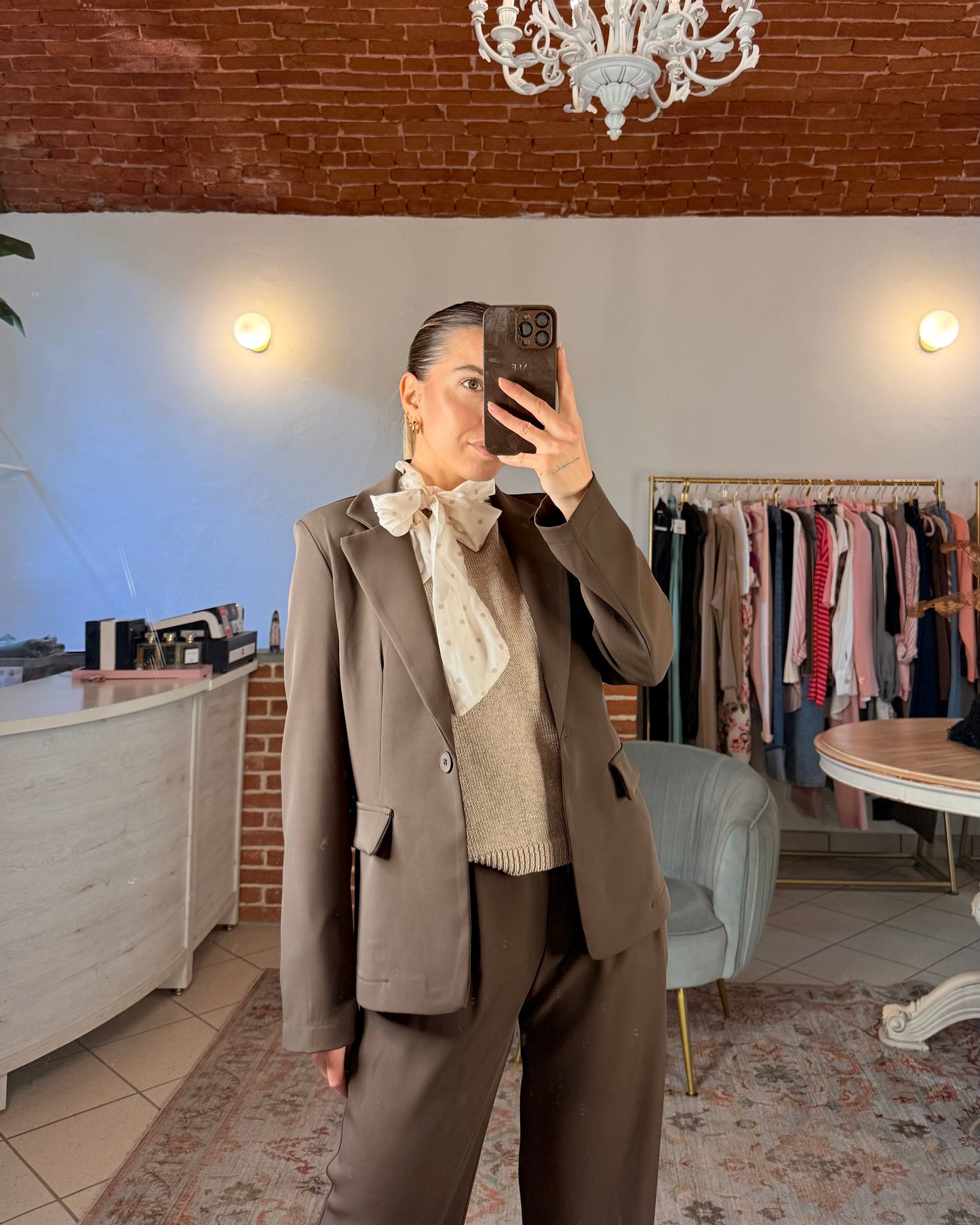 Tailleur in tessuto fluido