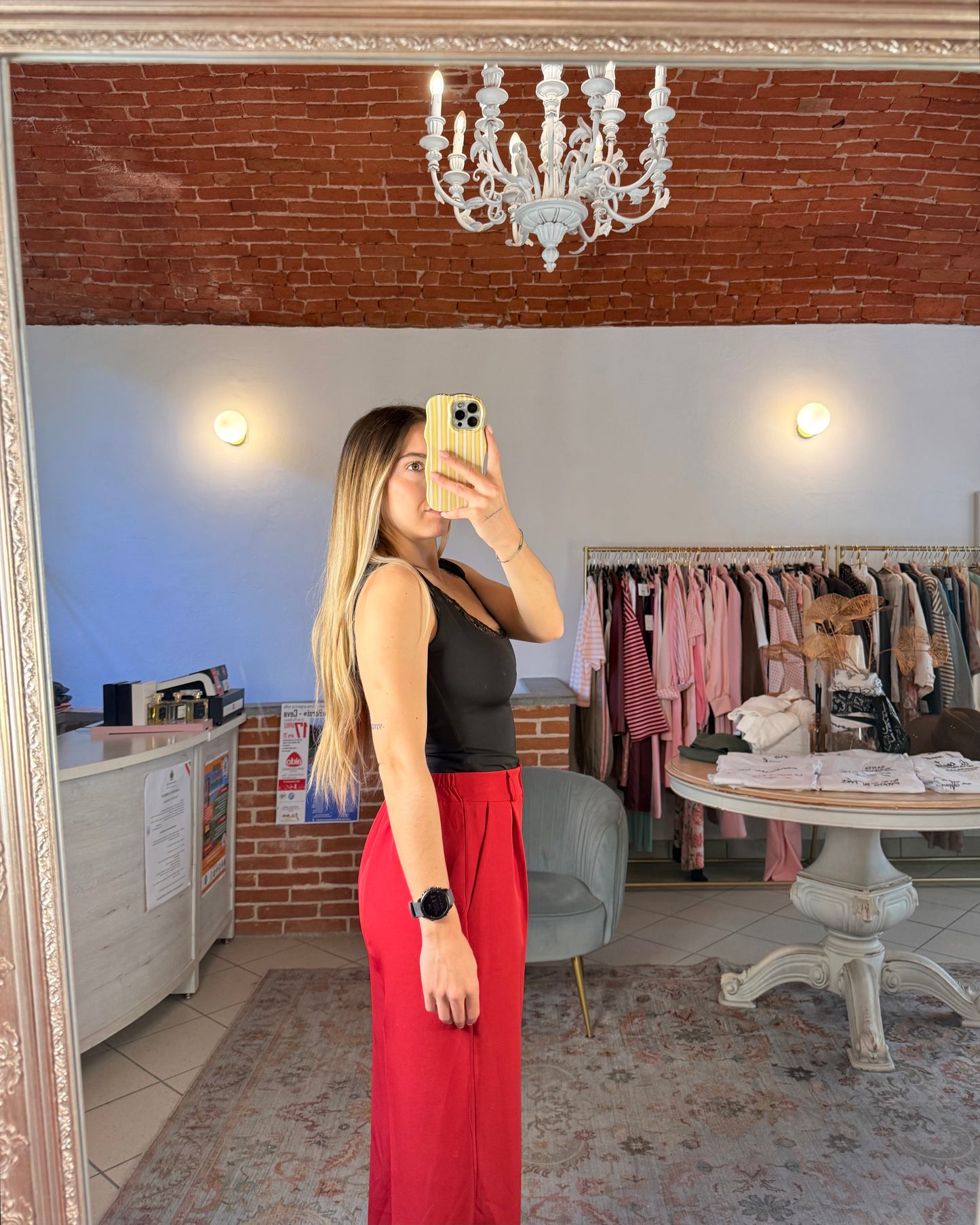Canotta in lycra con pizzo