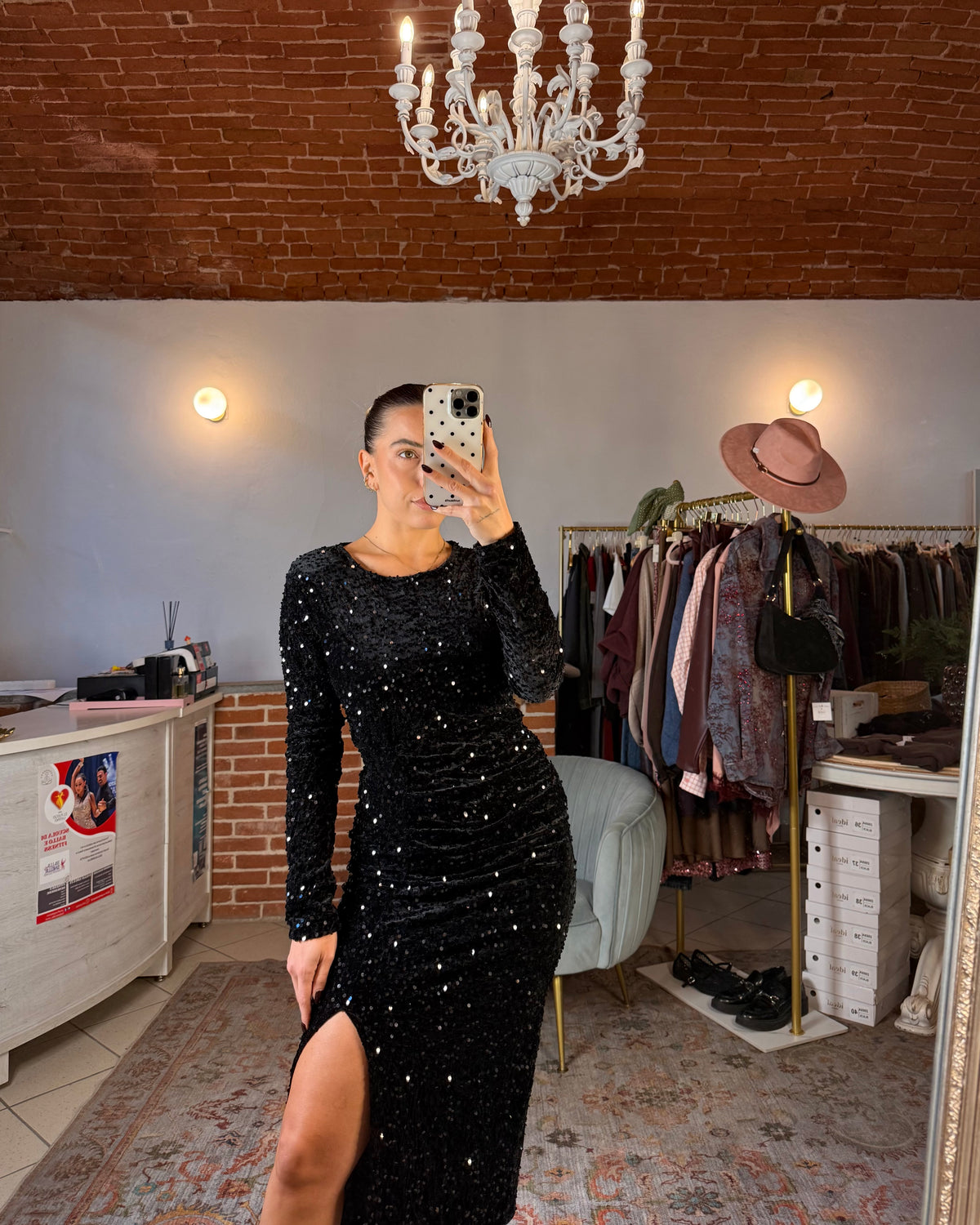 Abito in velluto e paillettes